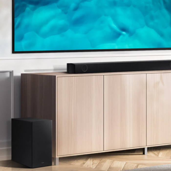 Samsung Audio Soundbar with Dolby Audio & DTS Virtual - HW-B550